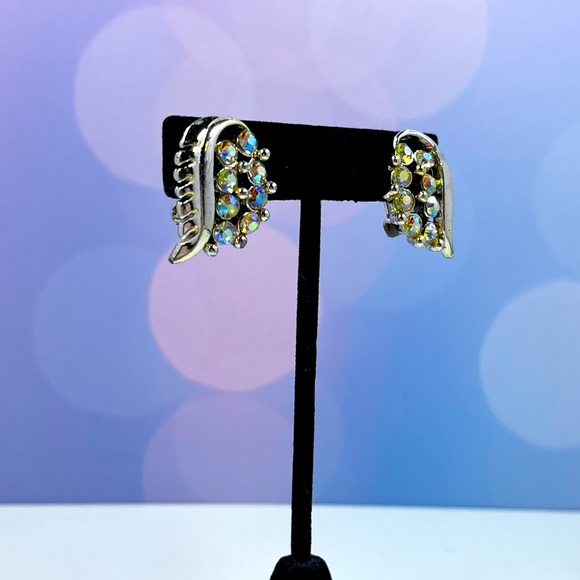 Vintage Y2K Aurora Borealis Crystal Abstract Clip on Earrings - Picture 4 of 8